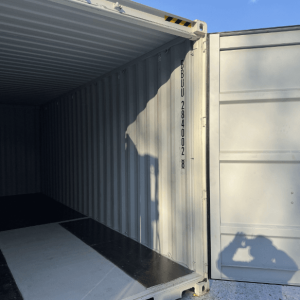 24 x 8 x 9.5 High Cube new shipping storage container